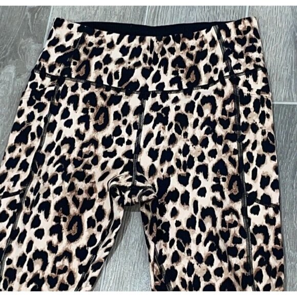 Victoria's Secret Sz 2 Leopard Print Studio Essential Cropped Leggings - Picture 11 of 15